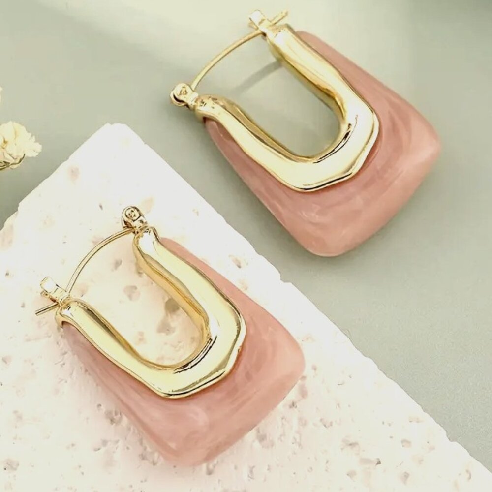 🌺 🌺 🌺 Statement  U-Shaped Pink and Gold Hoop Earrings